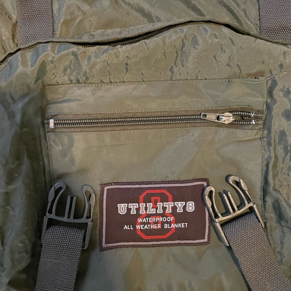 Utility 8 Waterproof All Weather Blanket FLEECE NYLON Outdoors Packable Sage